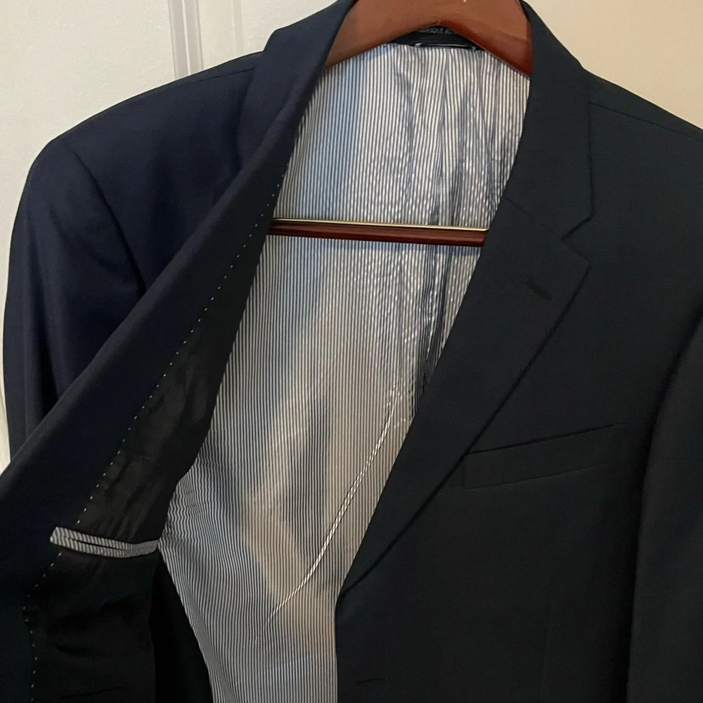 Men’s Tommy Hilfiger Navy Suite - Jacket is 42L and Pants 36w 32L - Picture 5 of 6